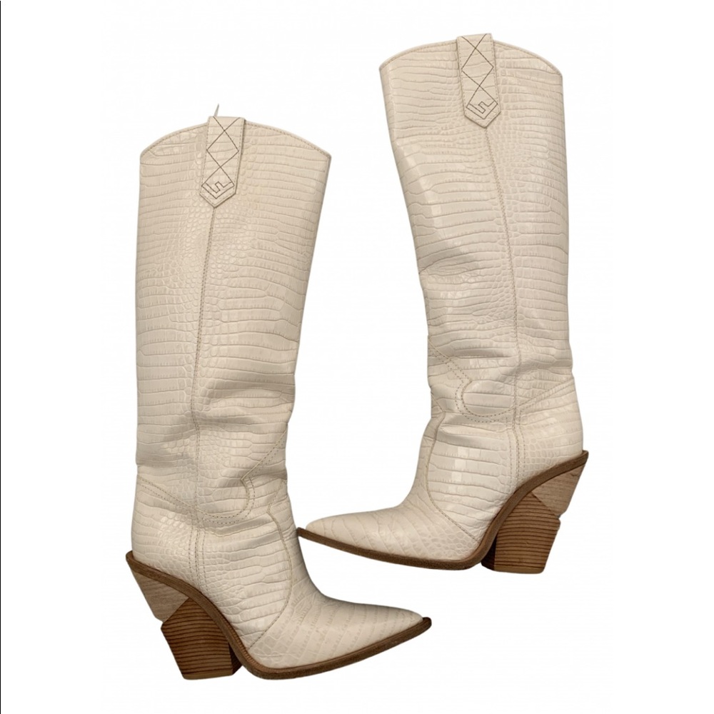 Fendi white boots size 40 western cutwalk